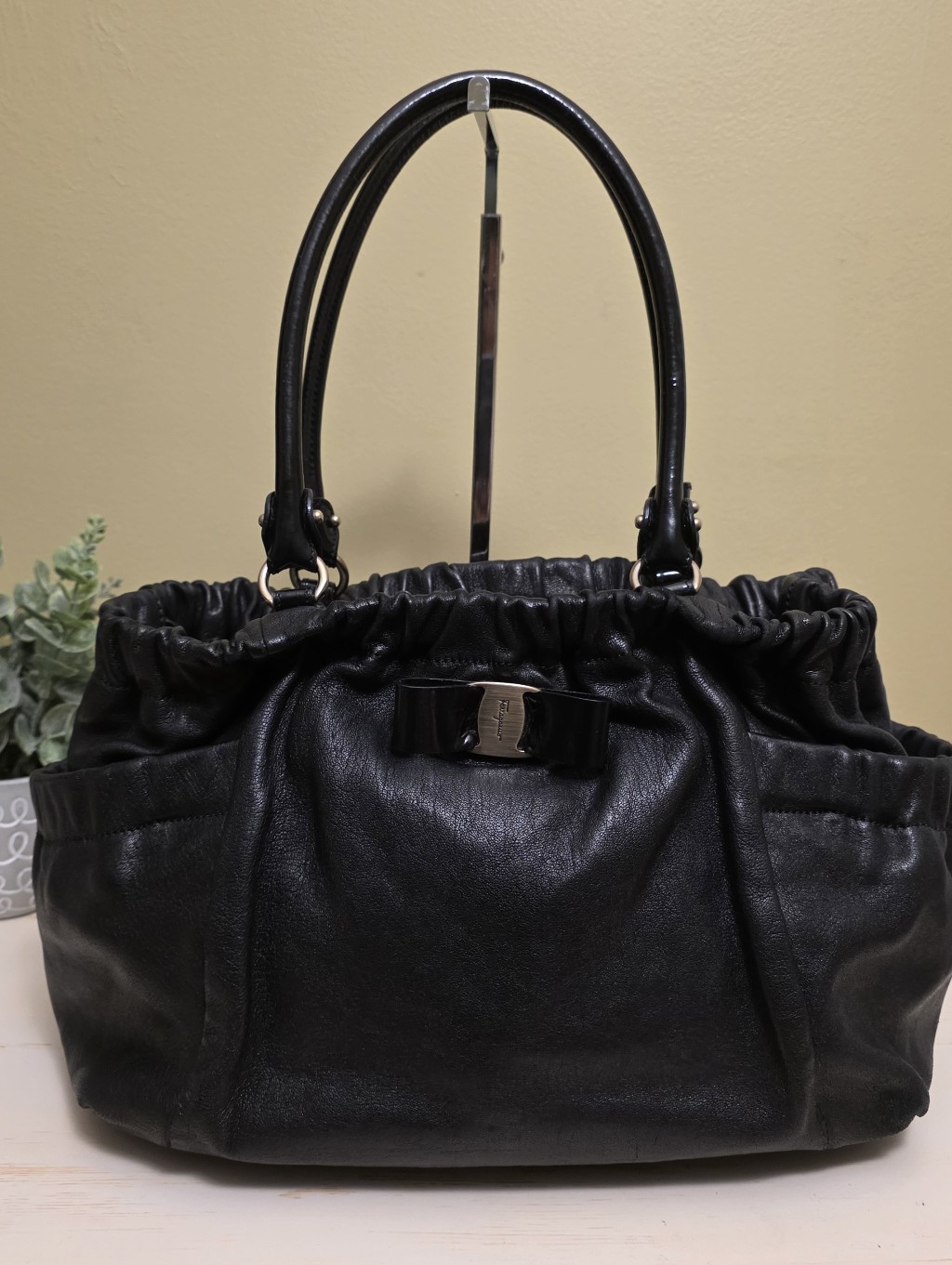 Salvatore Ferragamo | Black Leather Vara Bow Handbag